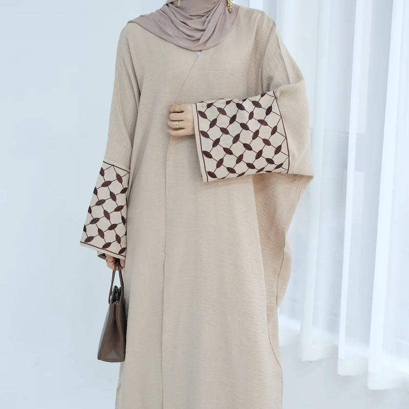 New Embroidery Abayas for Women Muslim Dress Dubai Turkey Kaftan Kimono Caridgan Open Abaya Kebaya Islam Jalabiya Caftan Gown