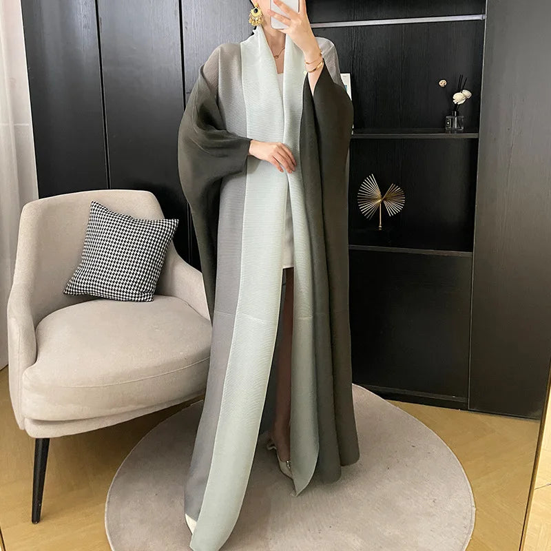 Wind Coat for Women 2024 Autumn New Style Gradient Color, Plus Fat and Enlarged Bat Sleeves, Scarf Style Long Outerwear
