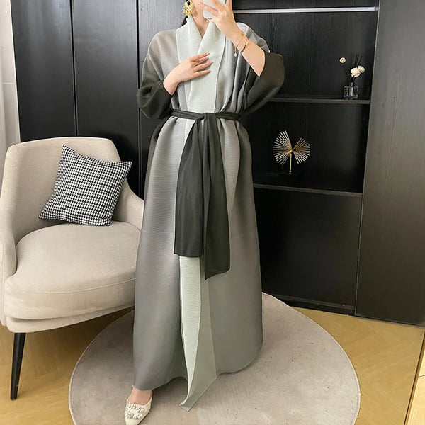 Wind Coat for Women 2024 Autumn New Style Gradient Color, Plus Fat and Enlarged Bat Sleeves, Scarf Style Long Outerwear
