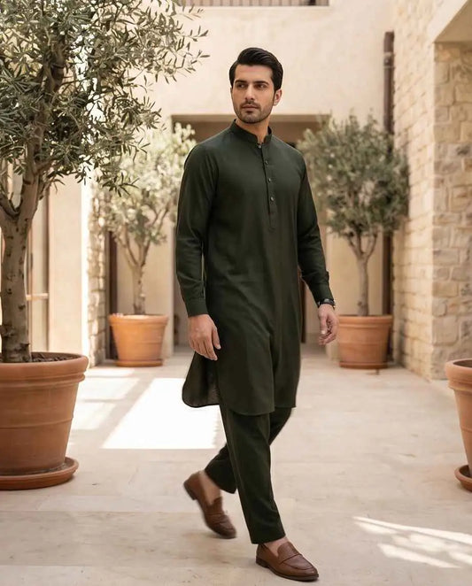 Men's Deep Emerald Green Minimalist Kurta Pajama Set | G4 - Raakaat